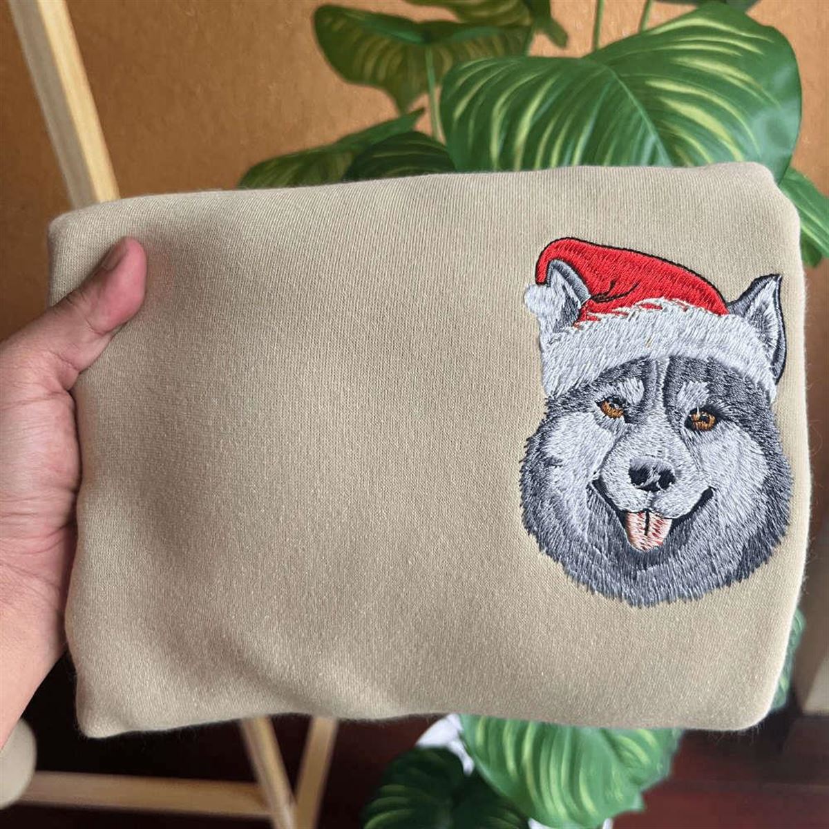 Christmas Dog Sweatshirt Embroidered Siberian Husky