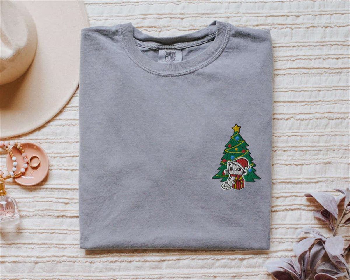 Christmas Kitten Embroidered Sweatshirt