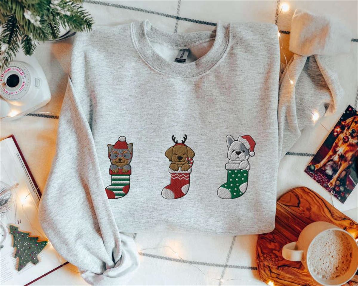 Cozy Embroidered Dog Christmas Sweatshirt