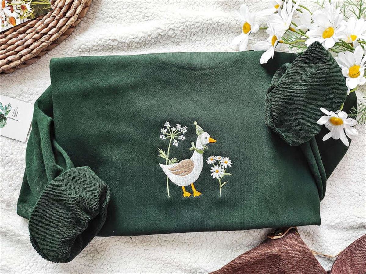 Duck Embroidered Sweatshirt Crewneck