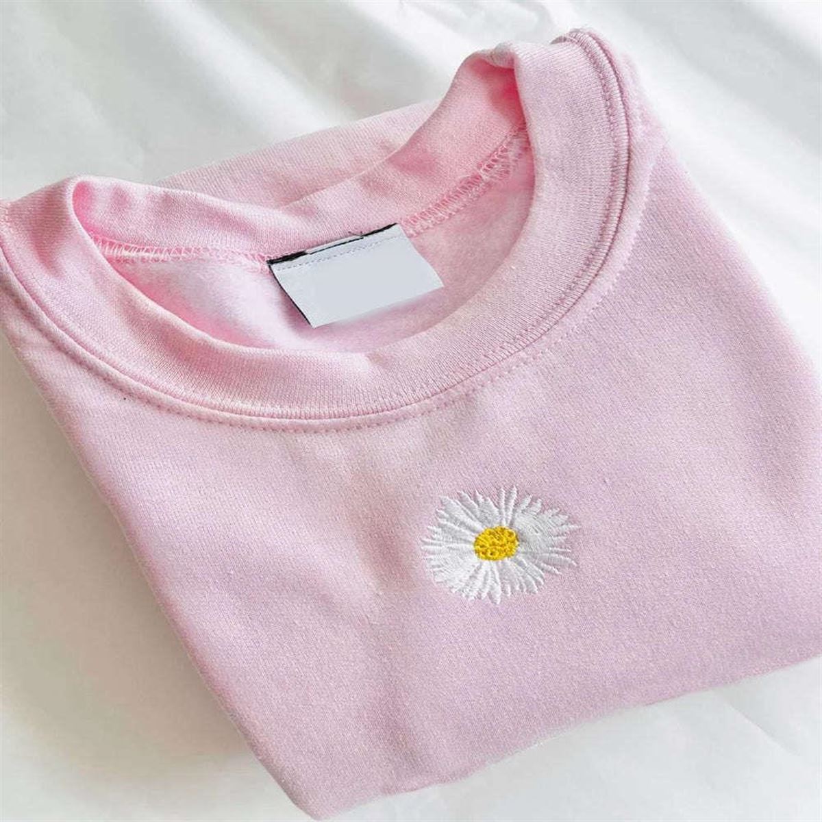 Embroidered Daisy Sweatshirt Crewneck