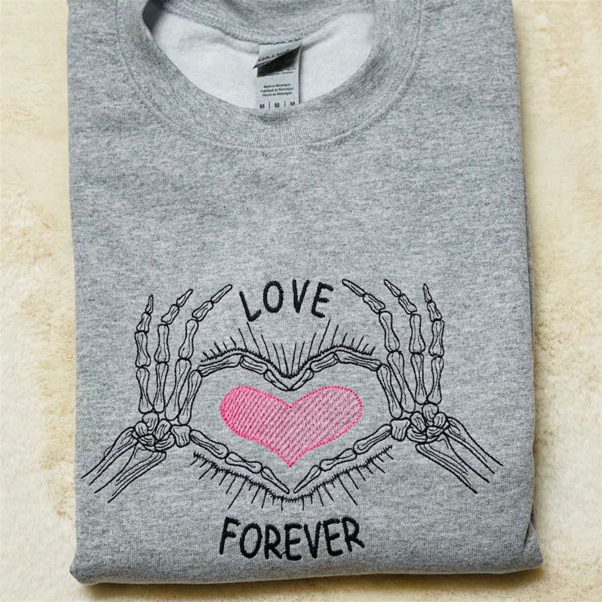 Embroidered Love Sweatshirt Crewneck