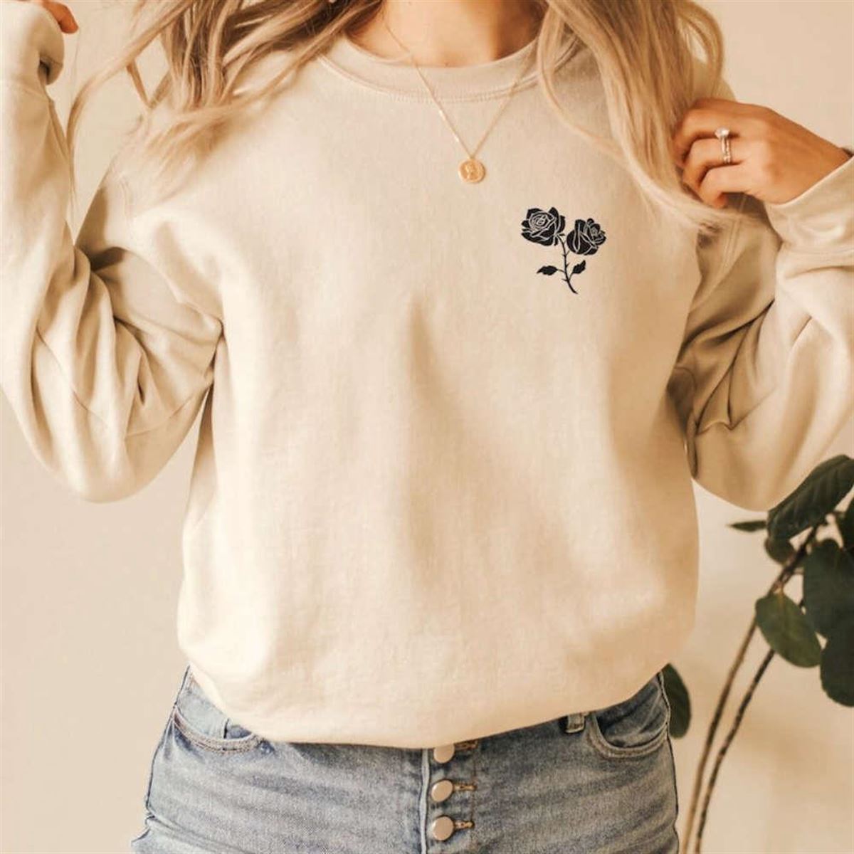 Embroidered Rose Crewneck Sweatshirt