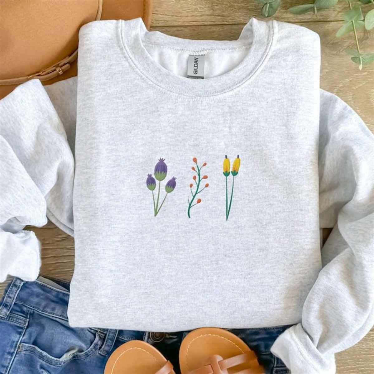 Embroidered Wild Flowers Crewneck Sweatshirt