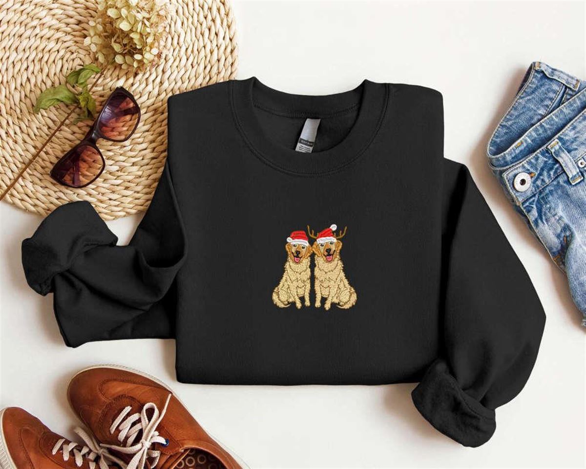 Golden Retriever Christmas Sweatshirt Embroidered