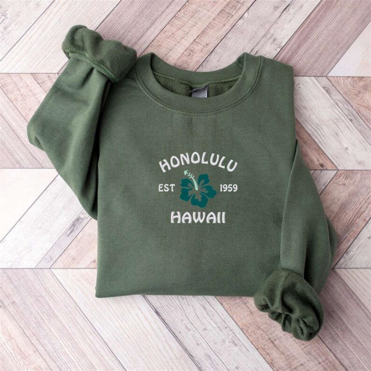 Honolulu Embroidered Sweatshirt Hawaii 2d Crewneck