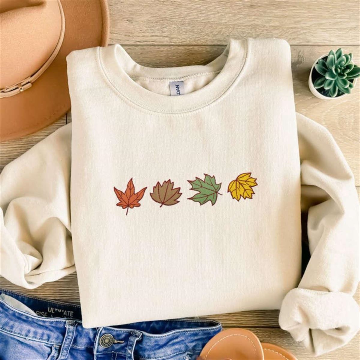 Maple Leaf Embroidered Crewneck Sweatshirt