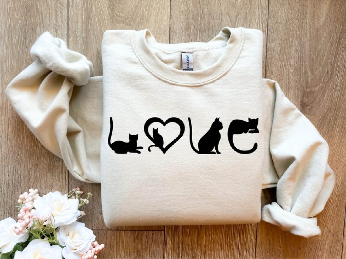 Cat Lover Shirt Black Cat Mom Sweatshirt for Cat Lovers