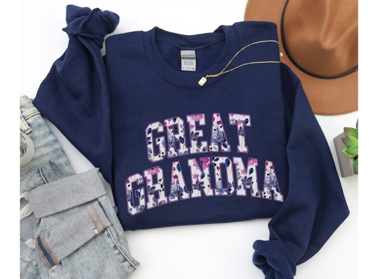 Great Grandma Floral Crewneck The Perfect Gift for the Beloved Matriarch