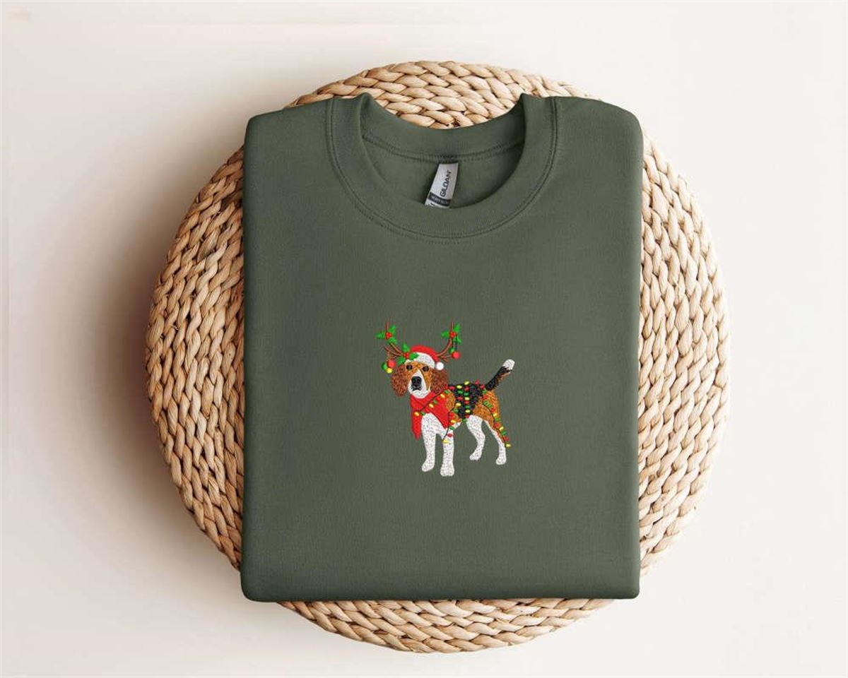 Beagle Dog Christmas Embroidered Sweatshirt