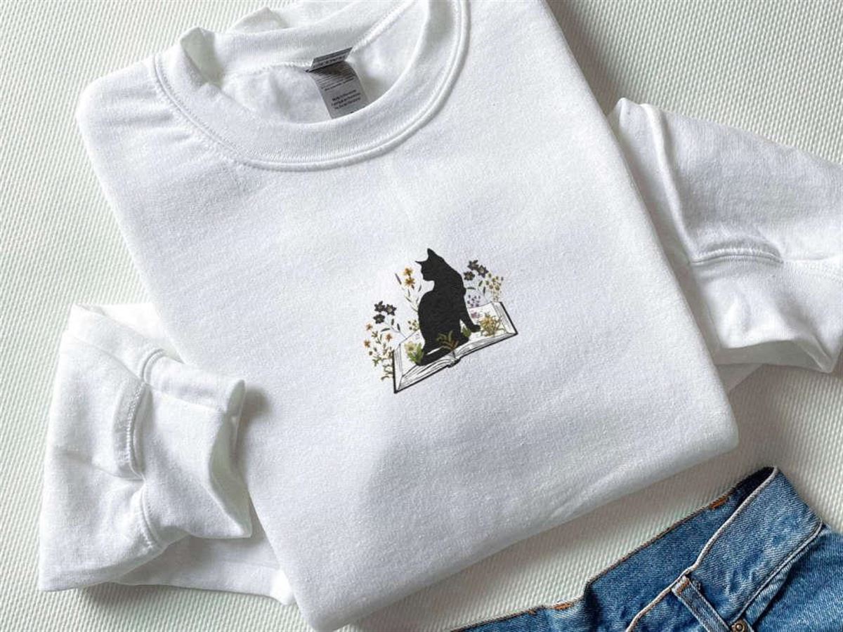 Bookish Embroidered Sweatshirt Crewneck